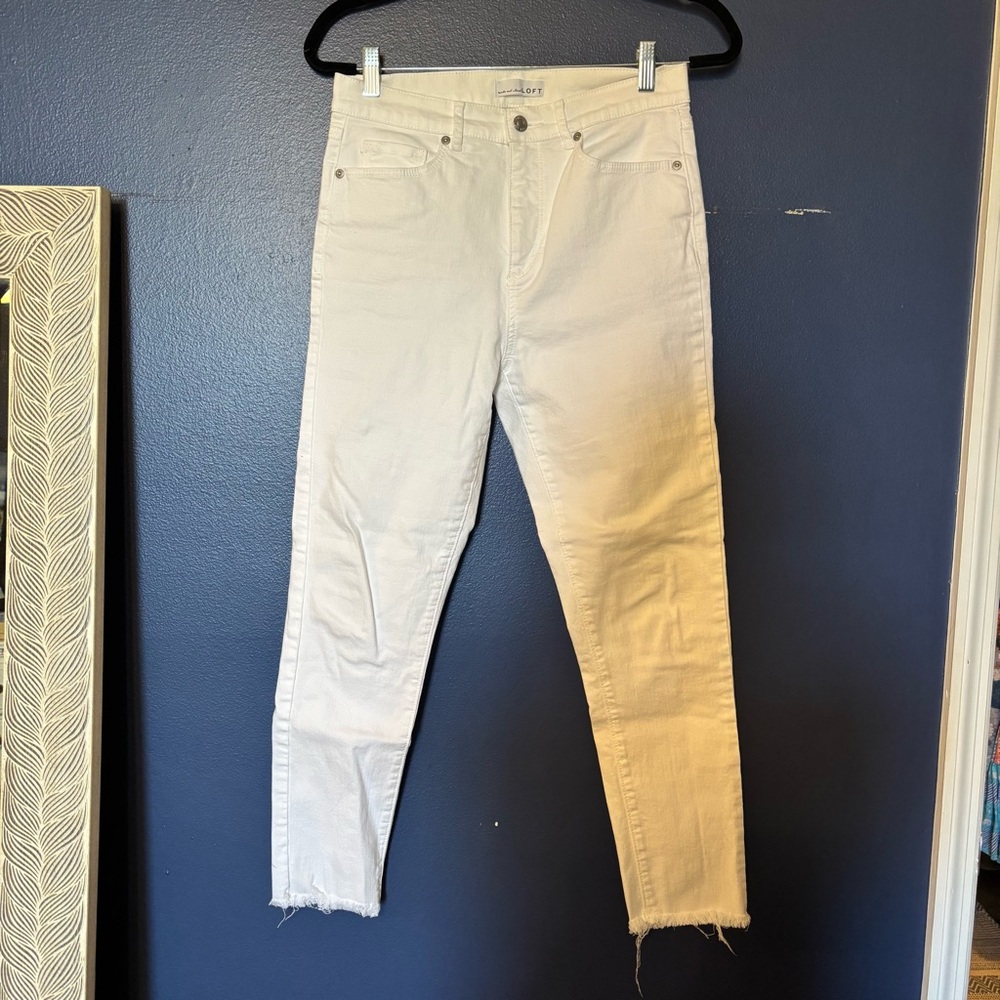 ⚪️LOFT⚪️ White Denim Skinny Jeans